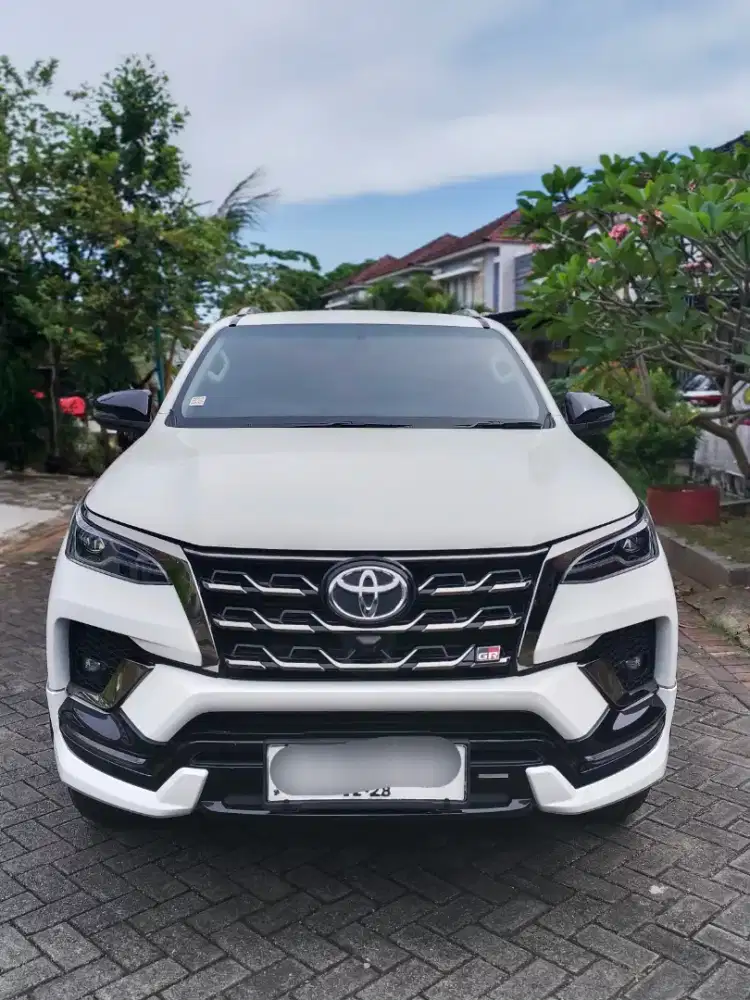 Fortuner GR 2.8 Diesel  2023  Credit 485 Jt