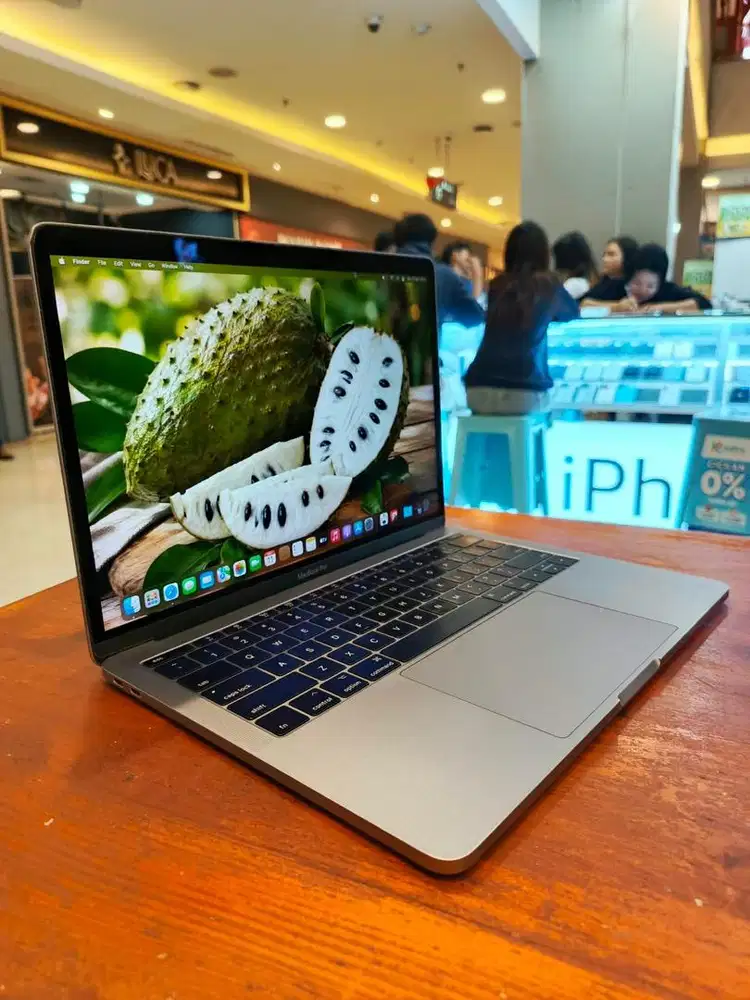 MacBook Pro Retina 13 inch 2017 Non TB (16/256)