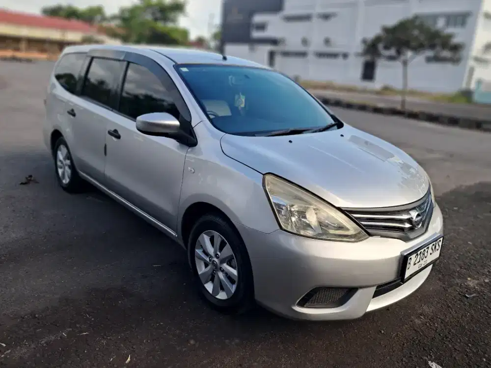 Dijual Grand Livina 1.5 SV MT tahun 2016