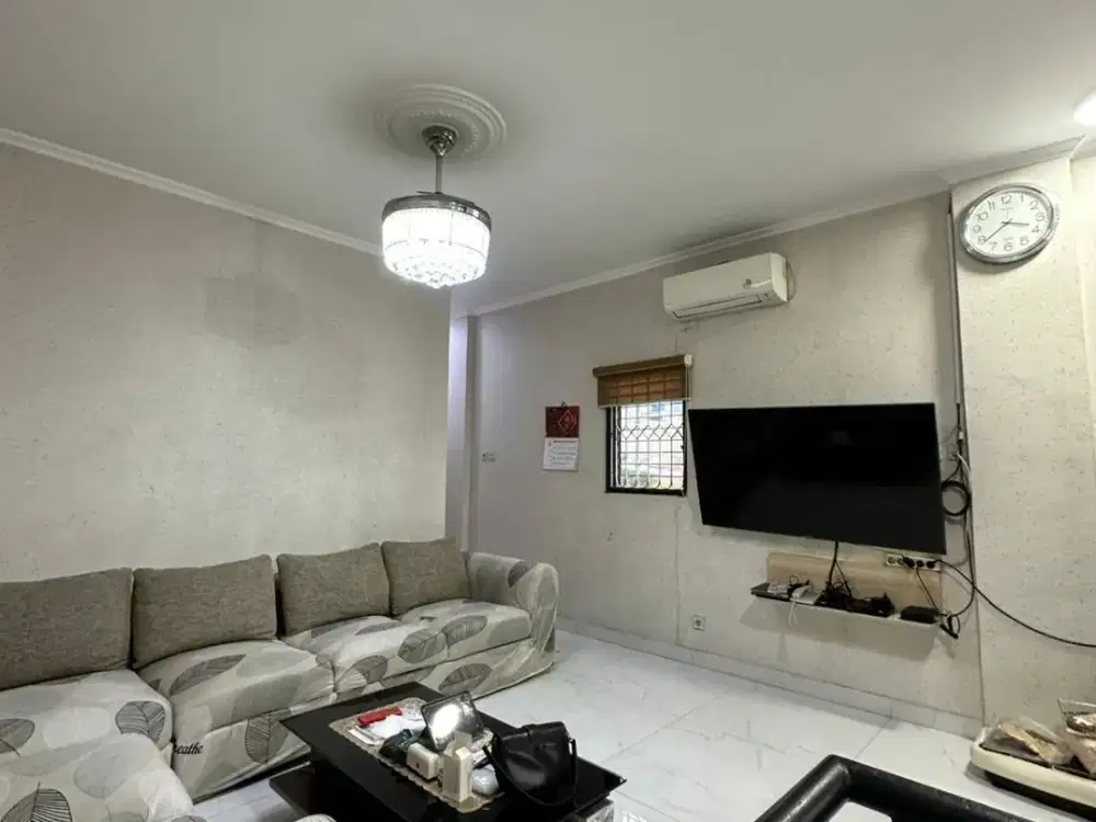 Dijual  Kejayaan belakang 36A jual cepat  Ruko 4 lantai Kejayaan Krukut Taman Sari Jakarta Barat