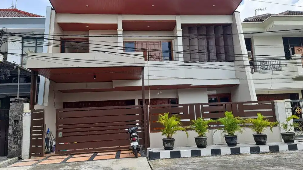 Dijual Rumah Mewah Dharmahusada Permai Surabaya Timur