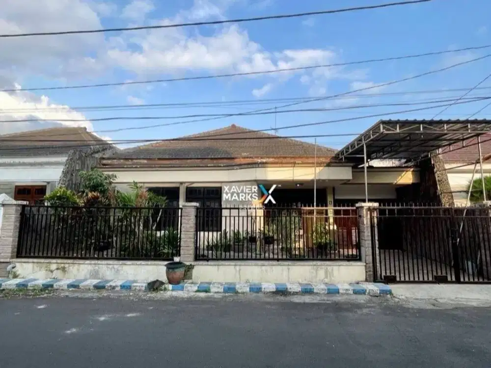 DIJUAL Rumah Terawat Ada Area Jemur Luas Siap Huni Lingkungan Nyaman dan Barang Langka Dekat Sekolah Swasta dan Pusat Perbelanjaan di Tidar Bawah