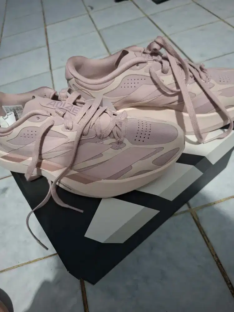 Adidas adizero wanita