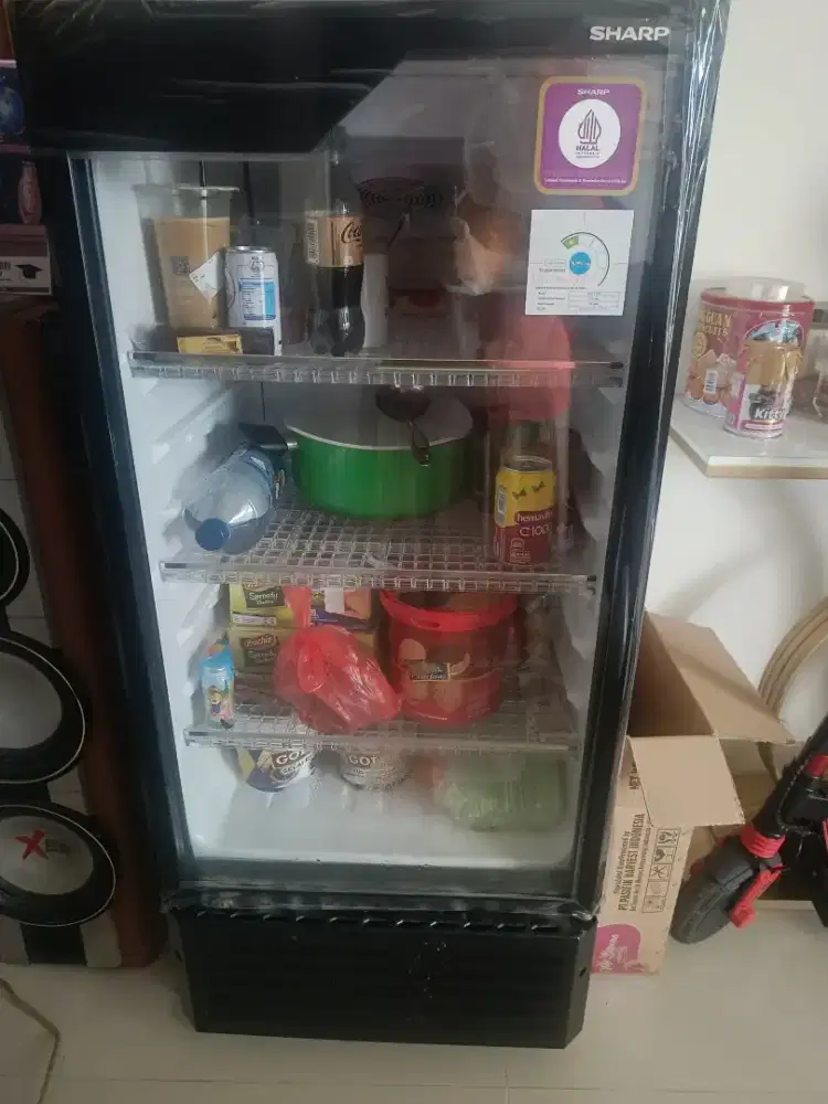 Dijual cepat Showcase masih garansi resmi SHARP
