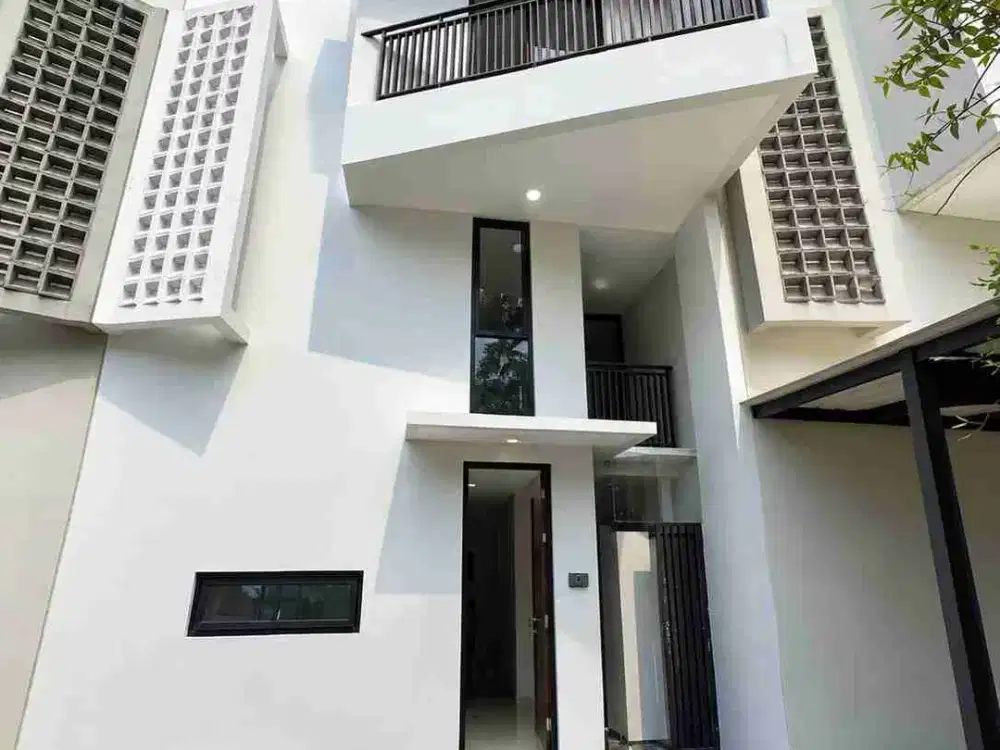 HOUSE FOR SALE BINTARO 

*Selangkah ke Stasiun Jurang mangu ada Club House