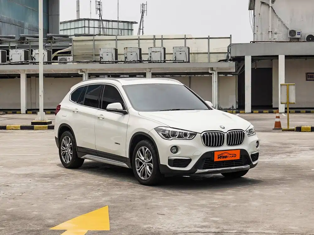 Low KM 44 ribu Bmw X1 X-line Sdrive( panoramic ) Thn 2017