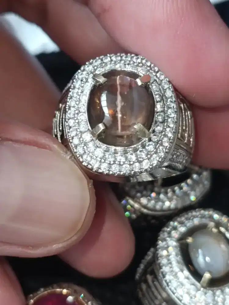 Cat eyes silimanite clean TOP