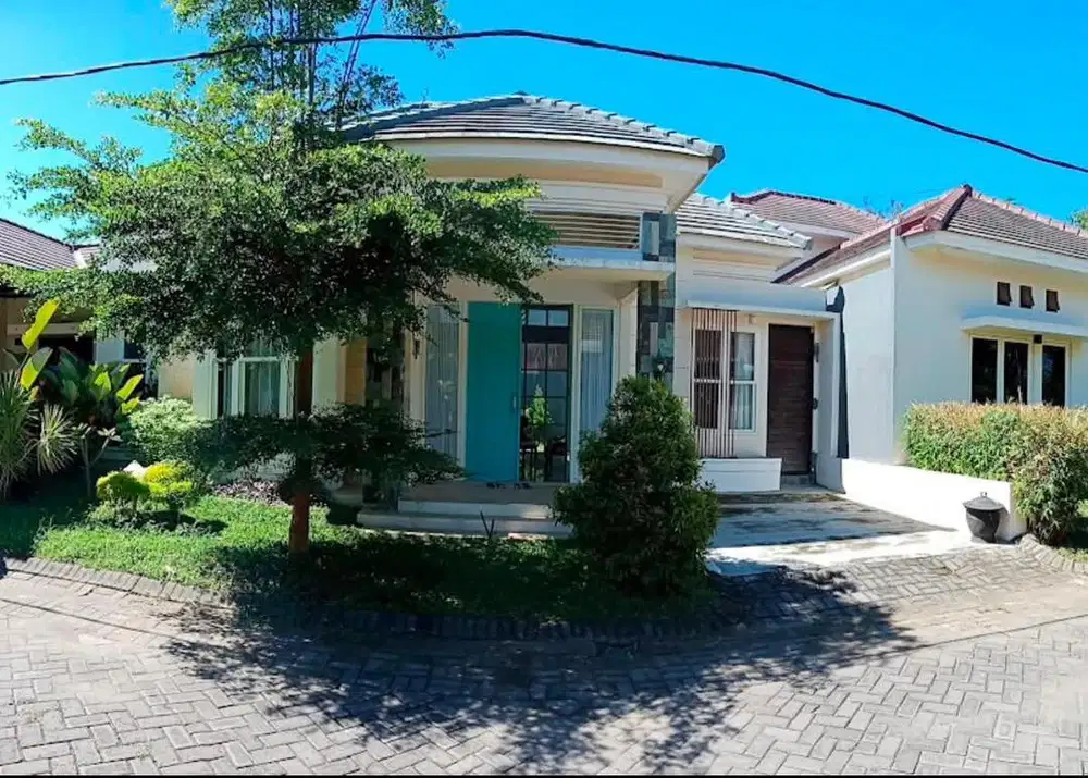 SIAP HUNI ! Rumah Adem , Lingkungan Raman anak, Asri dan Modern