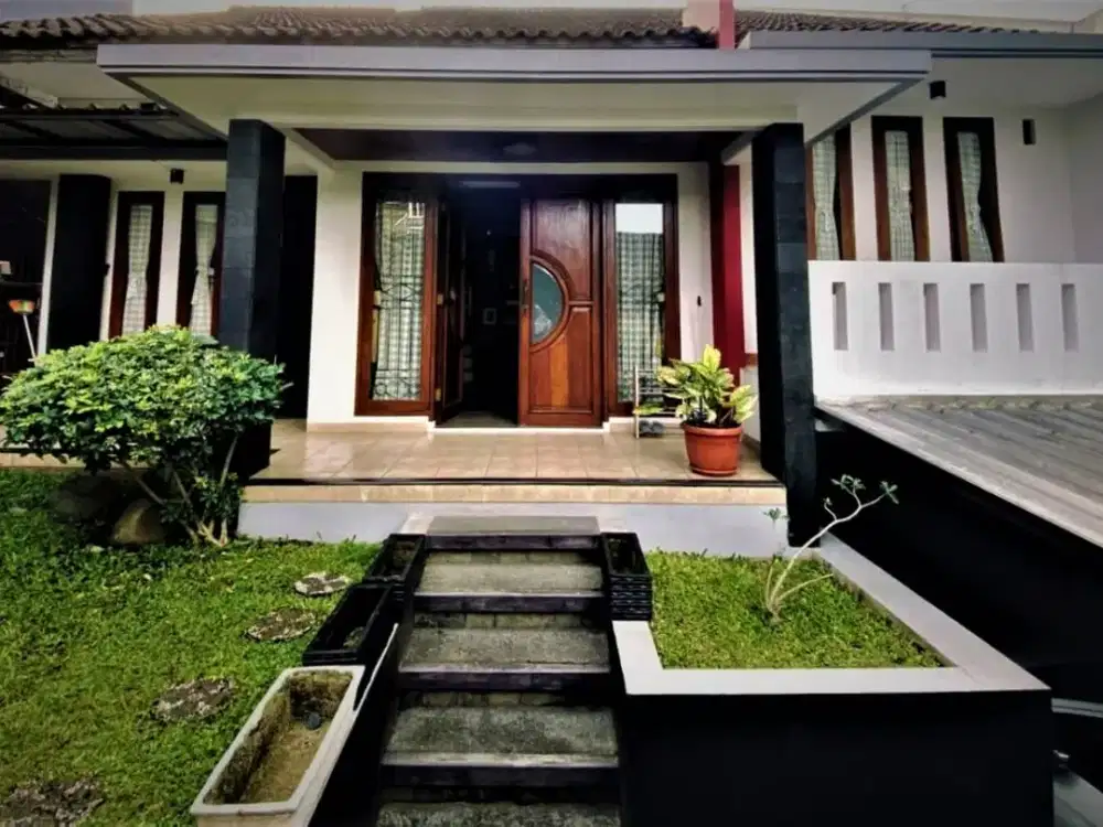 Termurah! Rumah 2 Lantai di Setraduta Bandung