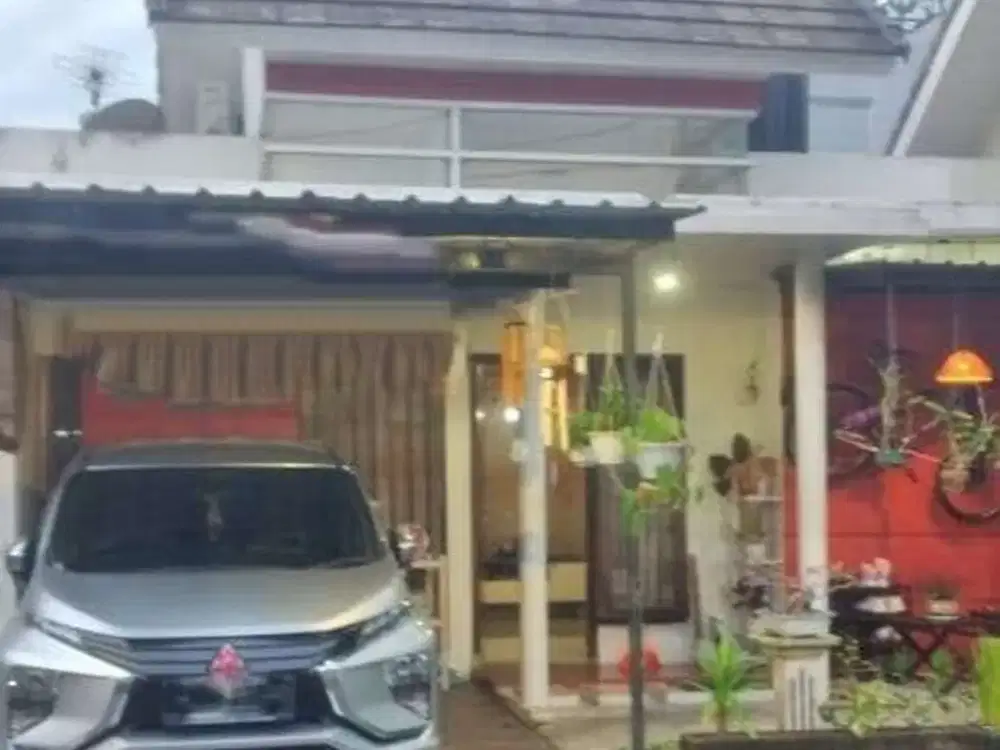 Rumah minimalis di kompleks Lingkar Harmoni