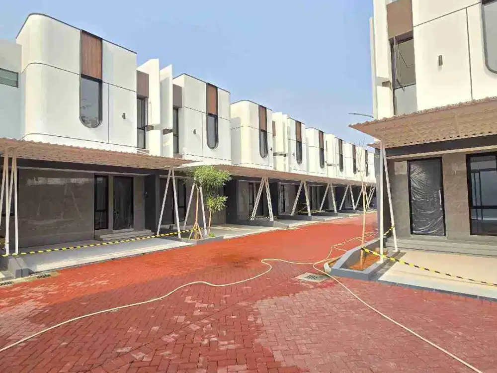 Rumah 2 lantai siap huni cipayung Jakarta timur
