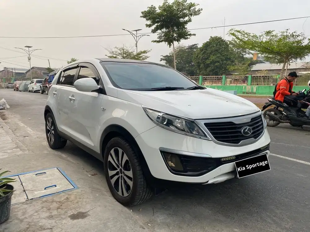 Mobil KIA SPORTAGE SE 2.0 MT Tahun 2013