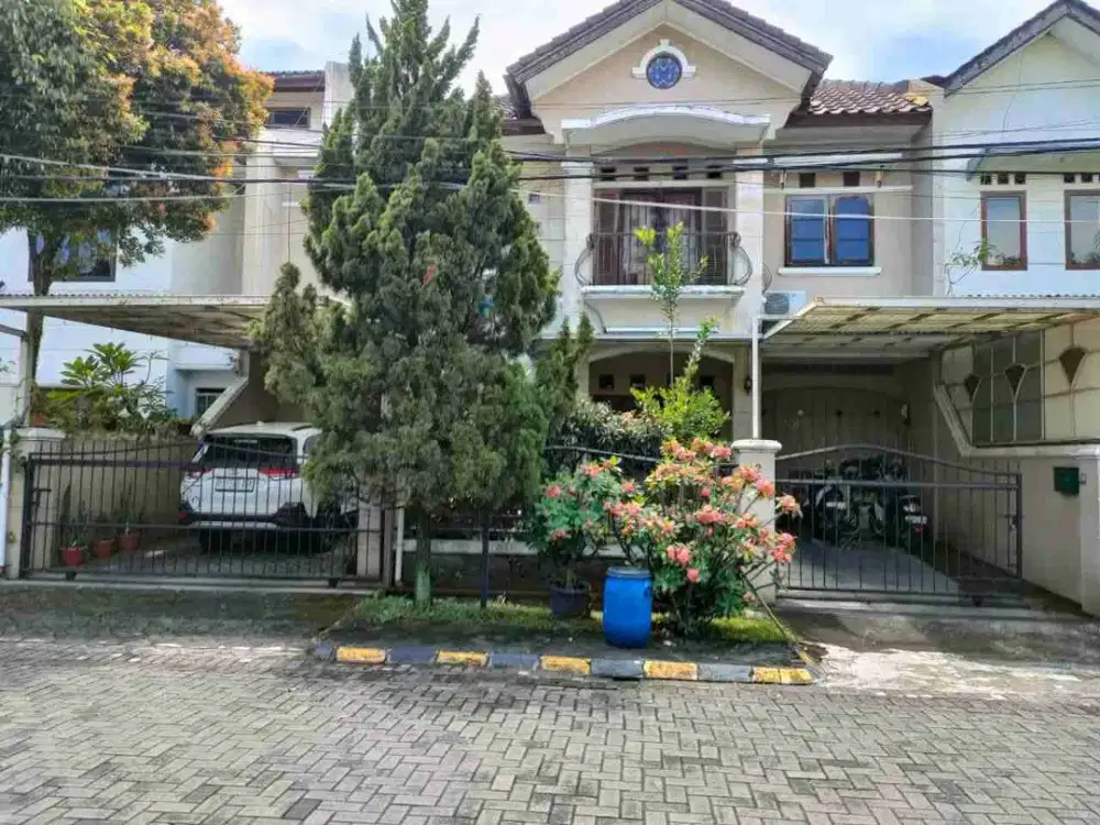 Dijual Rumah Bagus 2 Lantai strategis di komplek Batununggal Kota Bandung