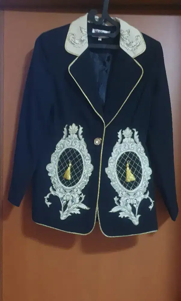 Di jual blazer wanita