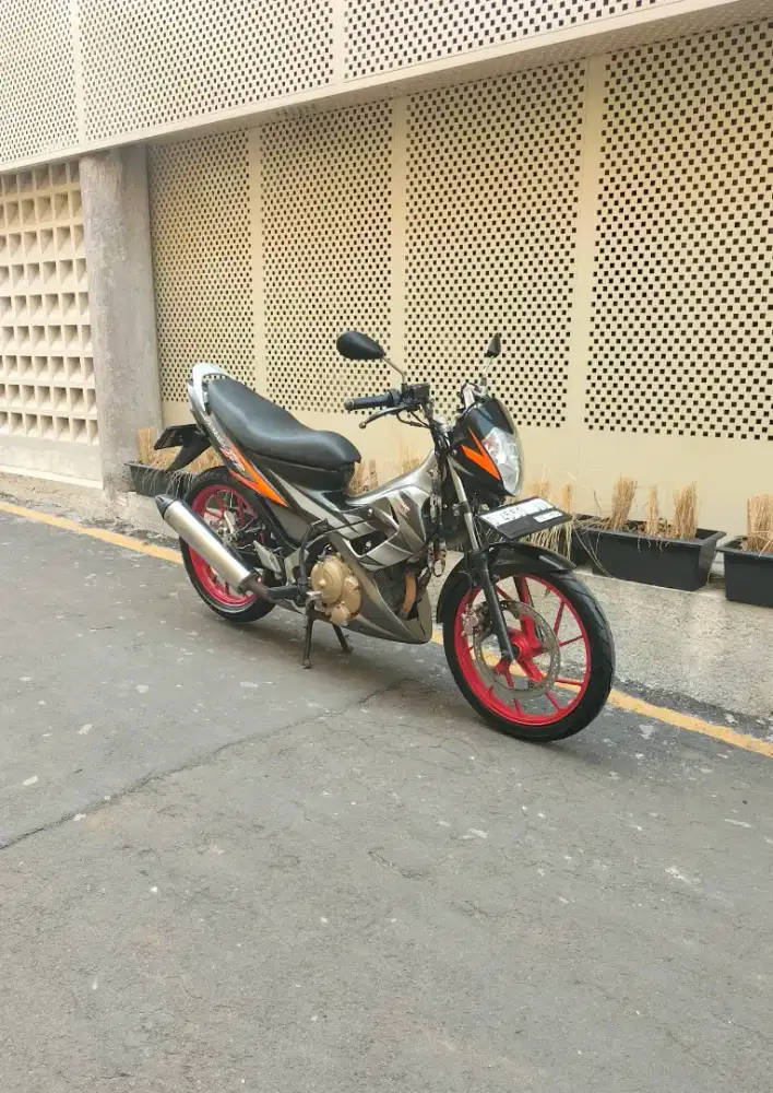 Suzuki Satria FU 150 DD CW 2013 Mulus Lengkap Segel Murah Pajak Telat