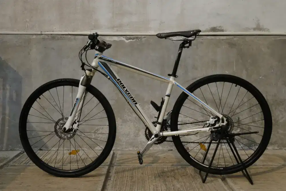 Polygon Heist 4.0 Putih 700c 29inch
