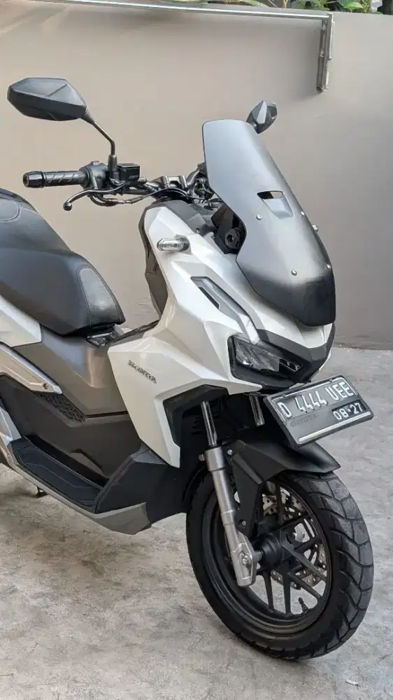 Honda ADV 160 CBS KILOMETER RENDAH Surat Lengkap Pajak Isi Panjang