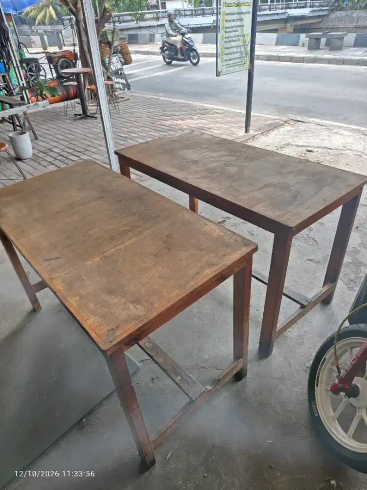 Meja kayu jati belanda