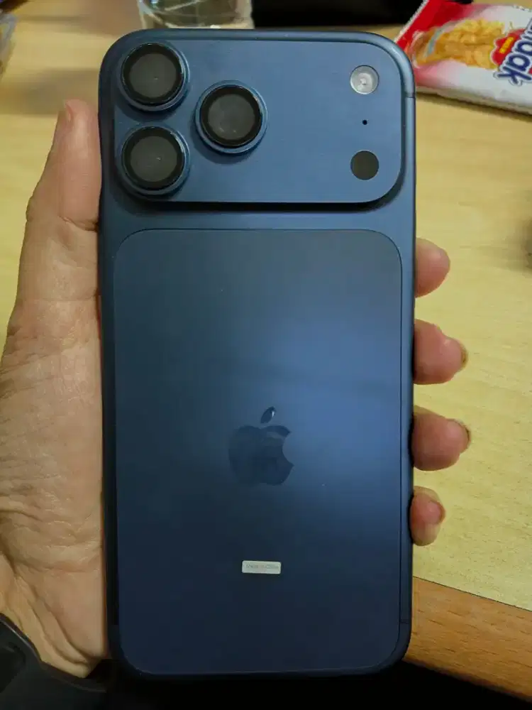Iphone 17 promax 256 navy