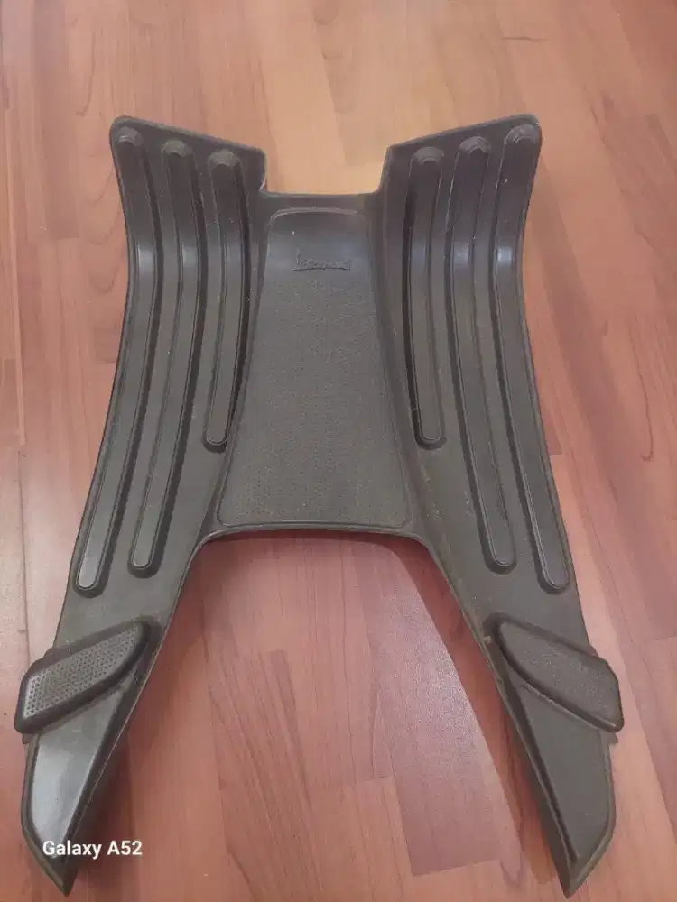 KARPET VESPA ORI