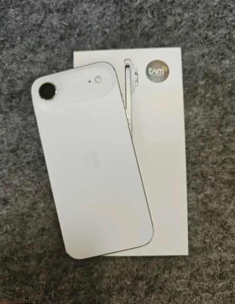 iPhone Air 256gb iBox April 2027