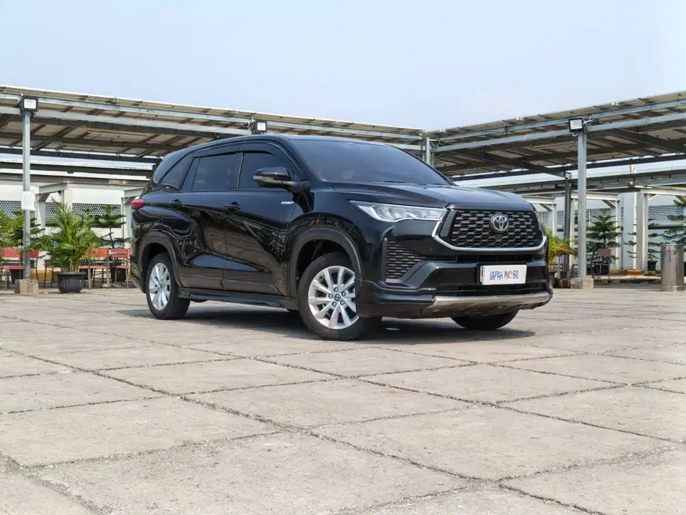 Toyota Innova Zenix V Modellista Hybrid 2.0 AT 2023 Hitam KM 24RB