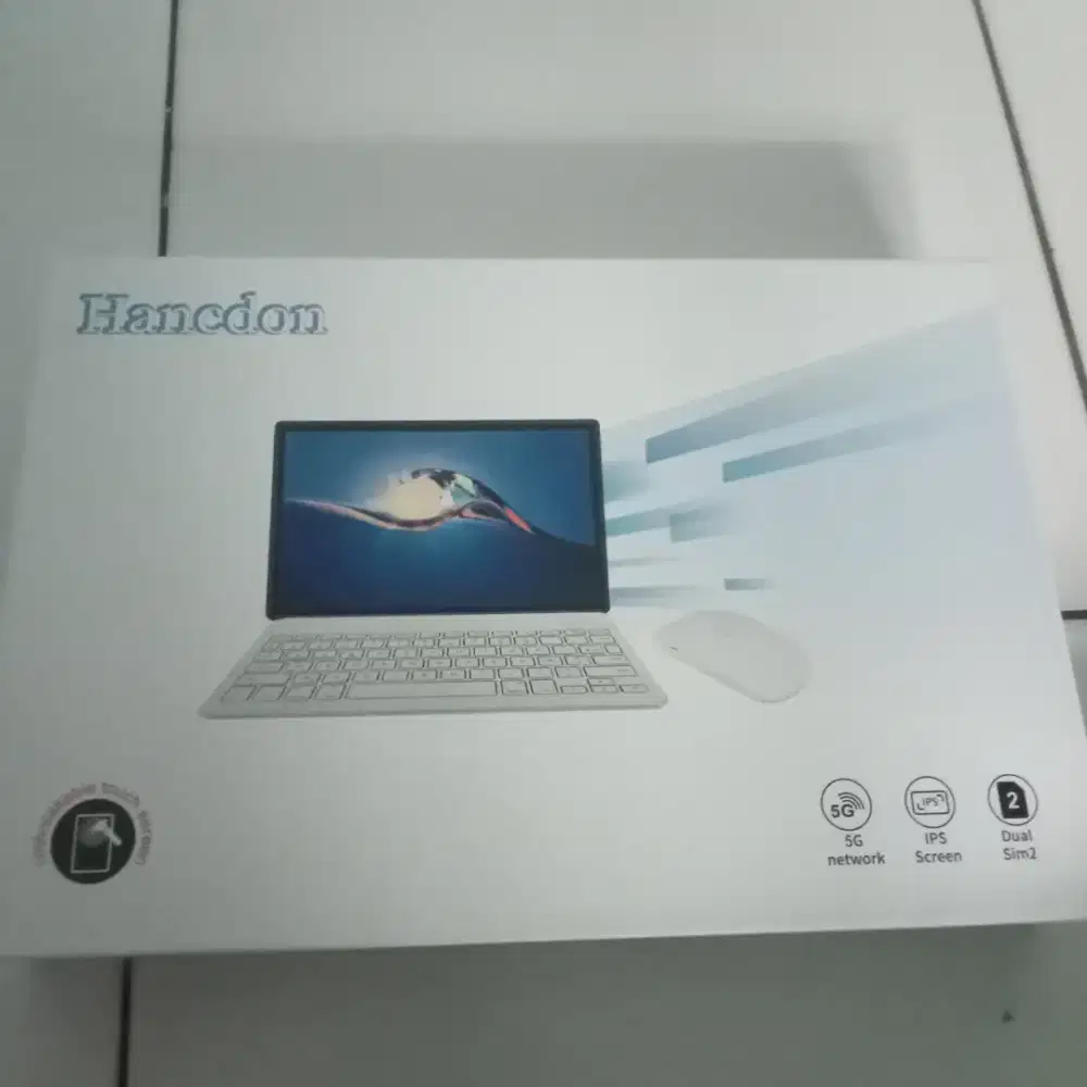 Tablet Hancdon,mulus, lengkap,( kardus, charger, case)