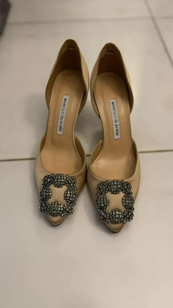 ORIGINAL Manolo Blahnik – Luxury Heels Wanita