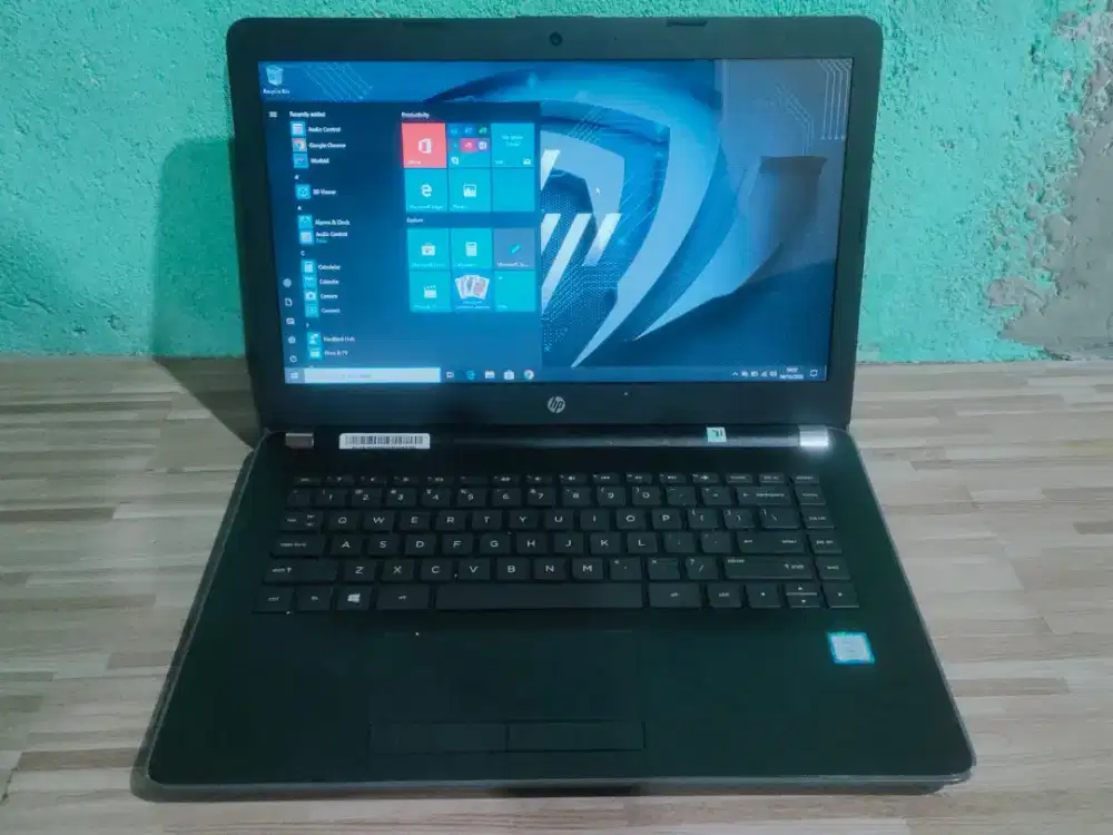 Laptop Hp 14-bs712TU -Core i3 - 6006U -8GB -SSD 128GB -Skripsian OK