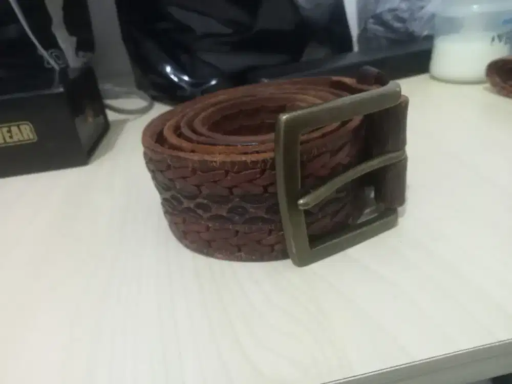 Ikat pinggang leather