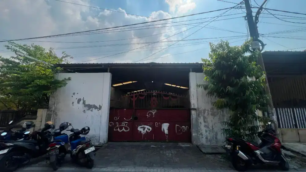 Dijual garasi mobil, cocok untuk gudang