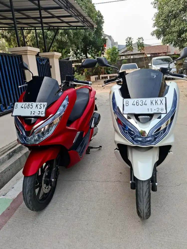Dijual empat Honda PCX 150 2018 ABS 2020 Cbs km 8 ribu dan 10 ribu