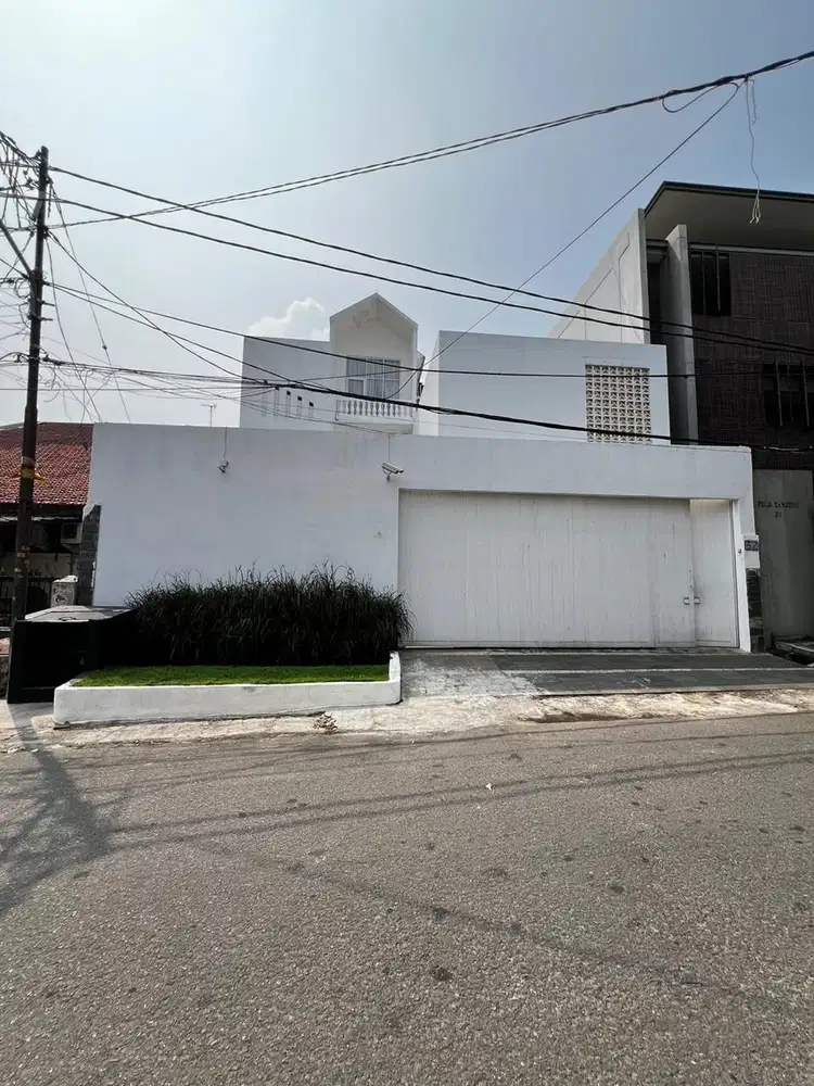 Rumah di jual beserta barang
