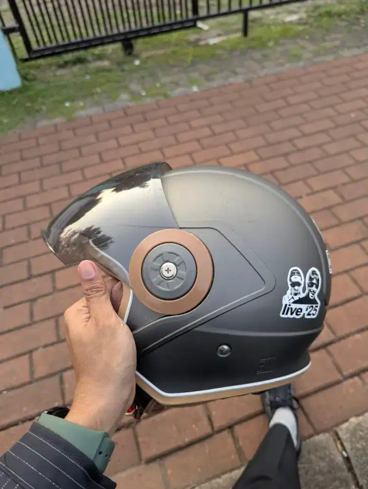 Helm NSX Fiona warna gunmate