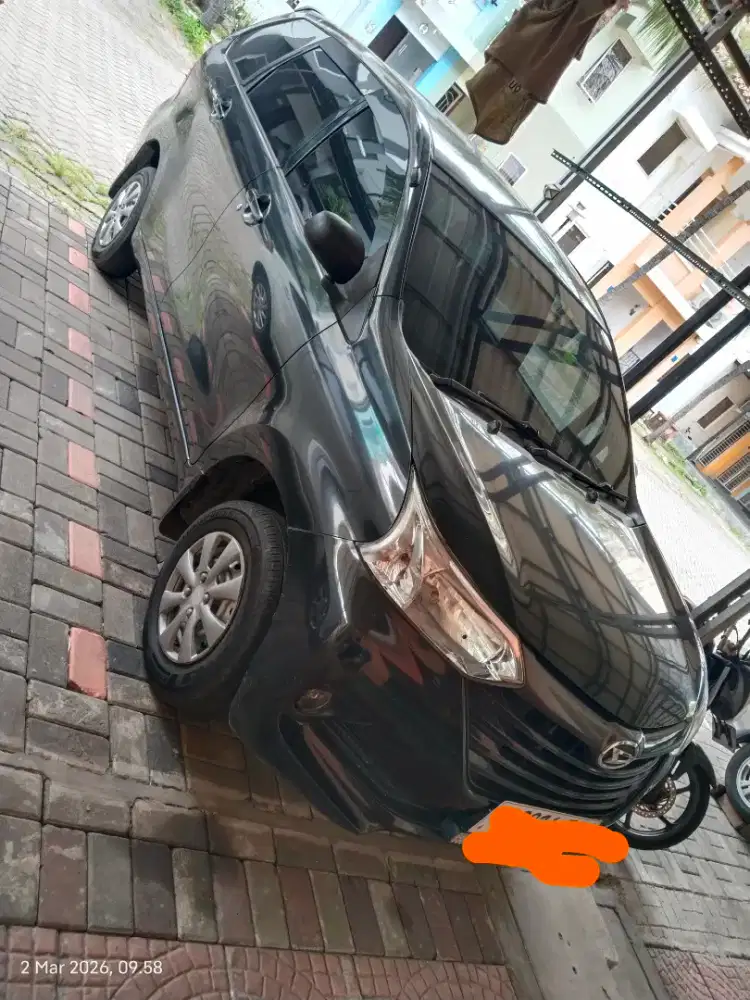 Mobil xenia Gread tahun 2015 km 50 rb.