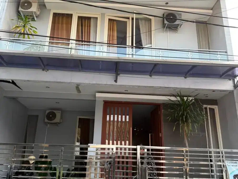 Dijual Rumah 2 lantai di babatan indah  Wiyung surabaya