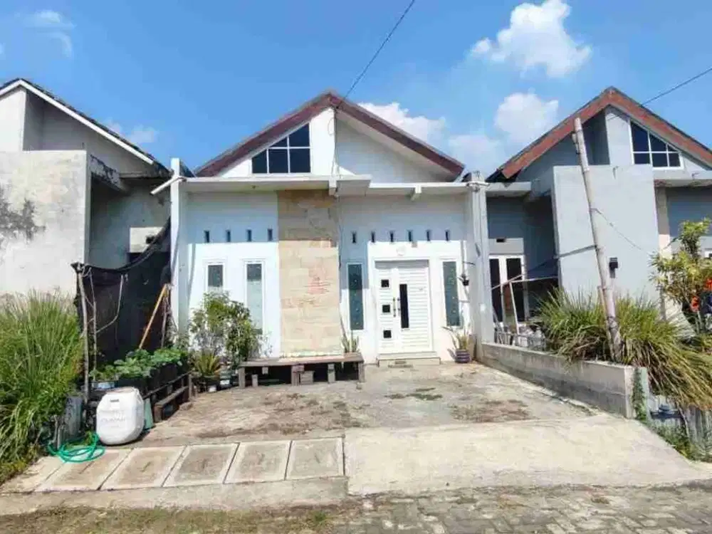 DI JUAL RUMAH 

PERUM GRIYA CEMARA RESIDENCE KAV 47
KEL. : CEMORO KANDANG
KEC. : KEDUNGKANDANG
KAB  : MALANG