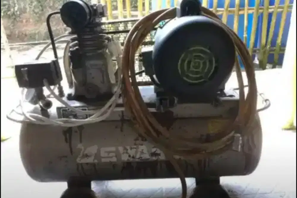 Kompresor Angin lengkap dengan selang dan Sprayer cat