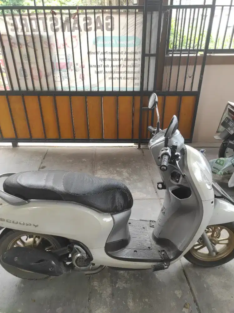 Scoopy Prestige 2021