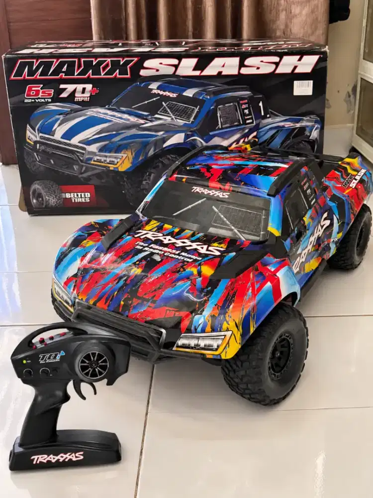 Traxxas Maxx Slash 6S 4WD Like New Baru Pakai 3x BU