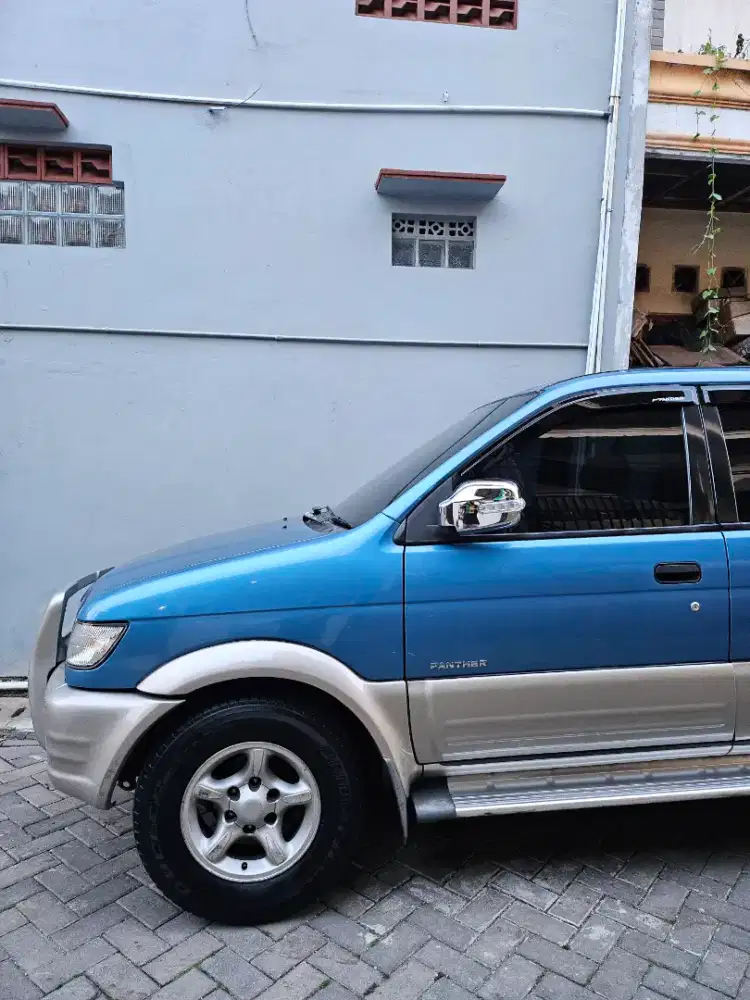 Isuzu Panther Touring at pajak hidup no ngobos