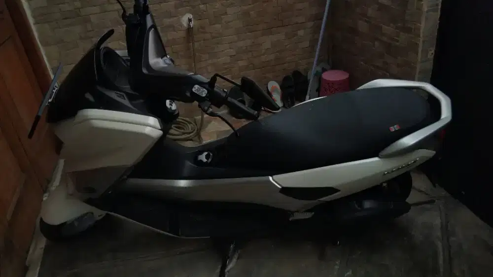 Yamaha nmax 2019 second
