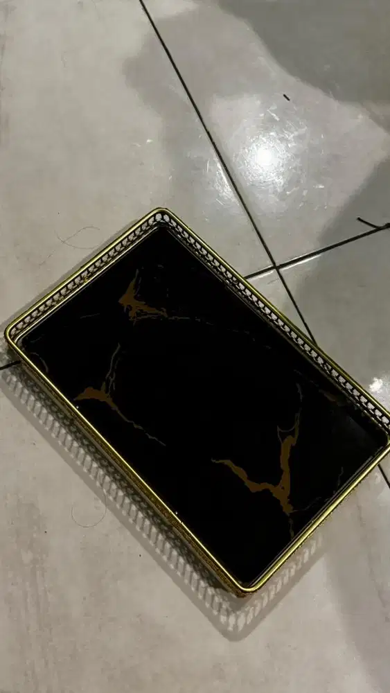 Baki marbel alas kaca