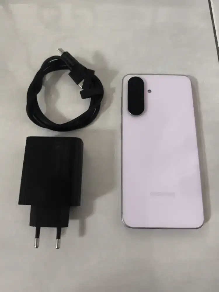 Samsung A56 5g 12/256  mulus HP charger sein