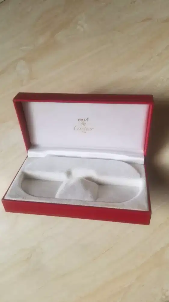 Box kacamata Cartier original