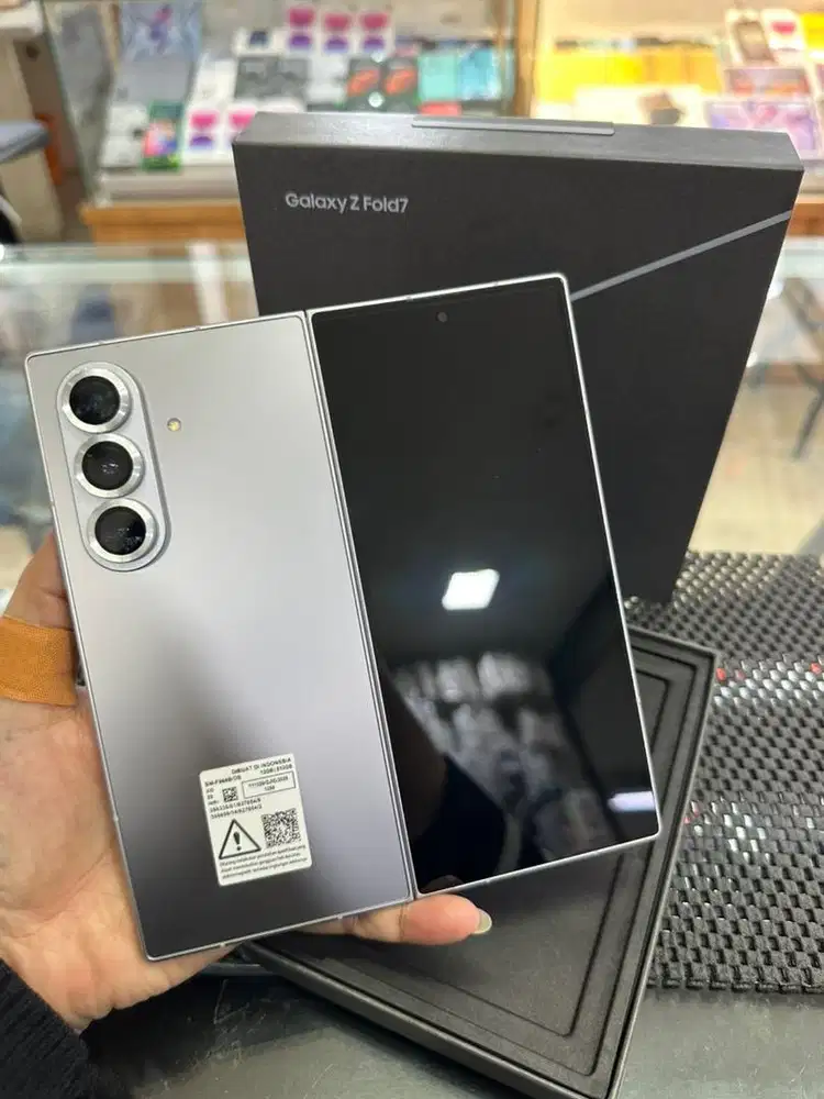 Samsung Galaxy Z Fold 7 12/512GB Silver Sedow Ex Garansi Resmi Mulusss