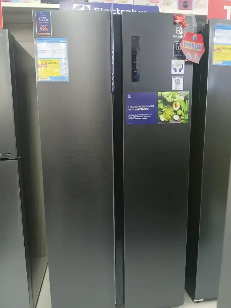 KULKAS ELECTROLUX ESE4500A-B 430 L 62 WATT INVERTER
