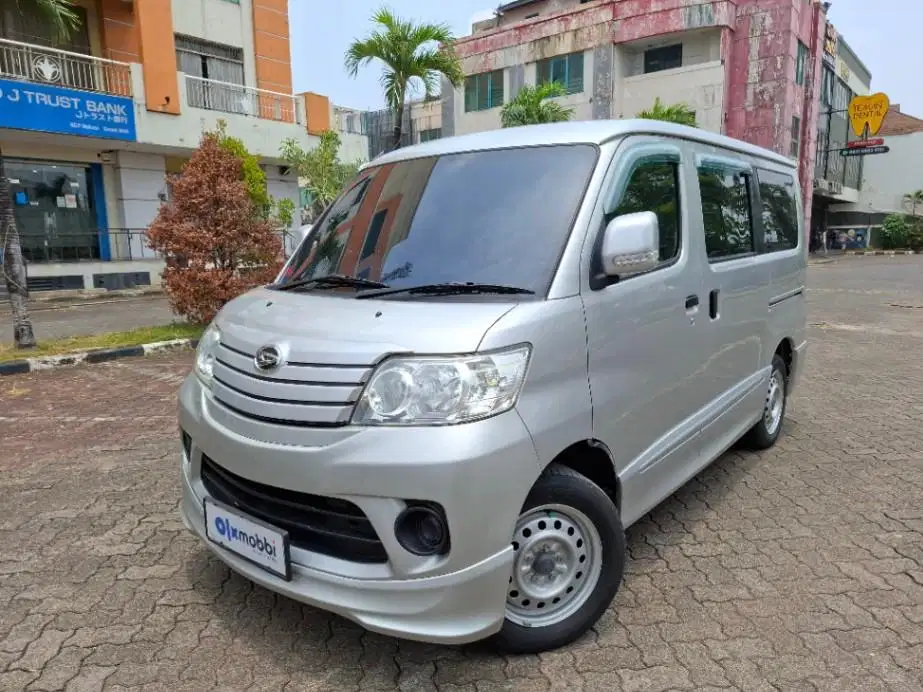 Garansi 1 Th - Daihatsu Luxio 1.5 D Bensin MT 2023 Silver