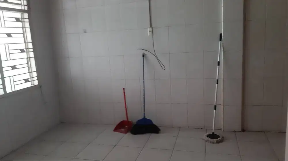 Disewakan rumah tengah kota medan daerah thamrin malaka madong lubis