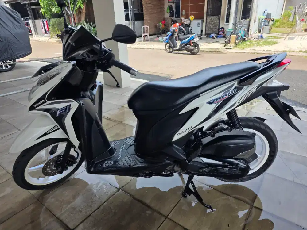 Dijual vario 125 iss 2014